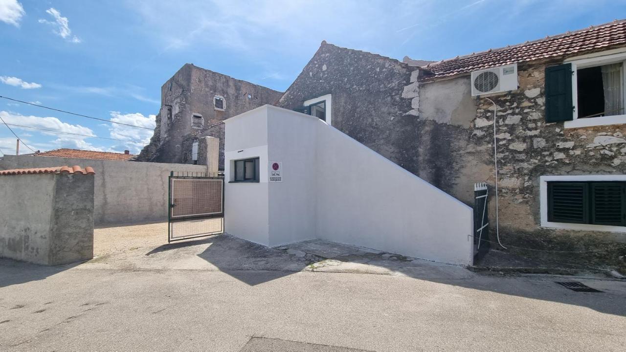 Back To The Future Vila Zadar Exterior foto
